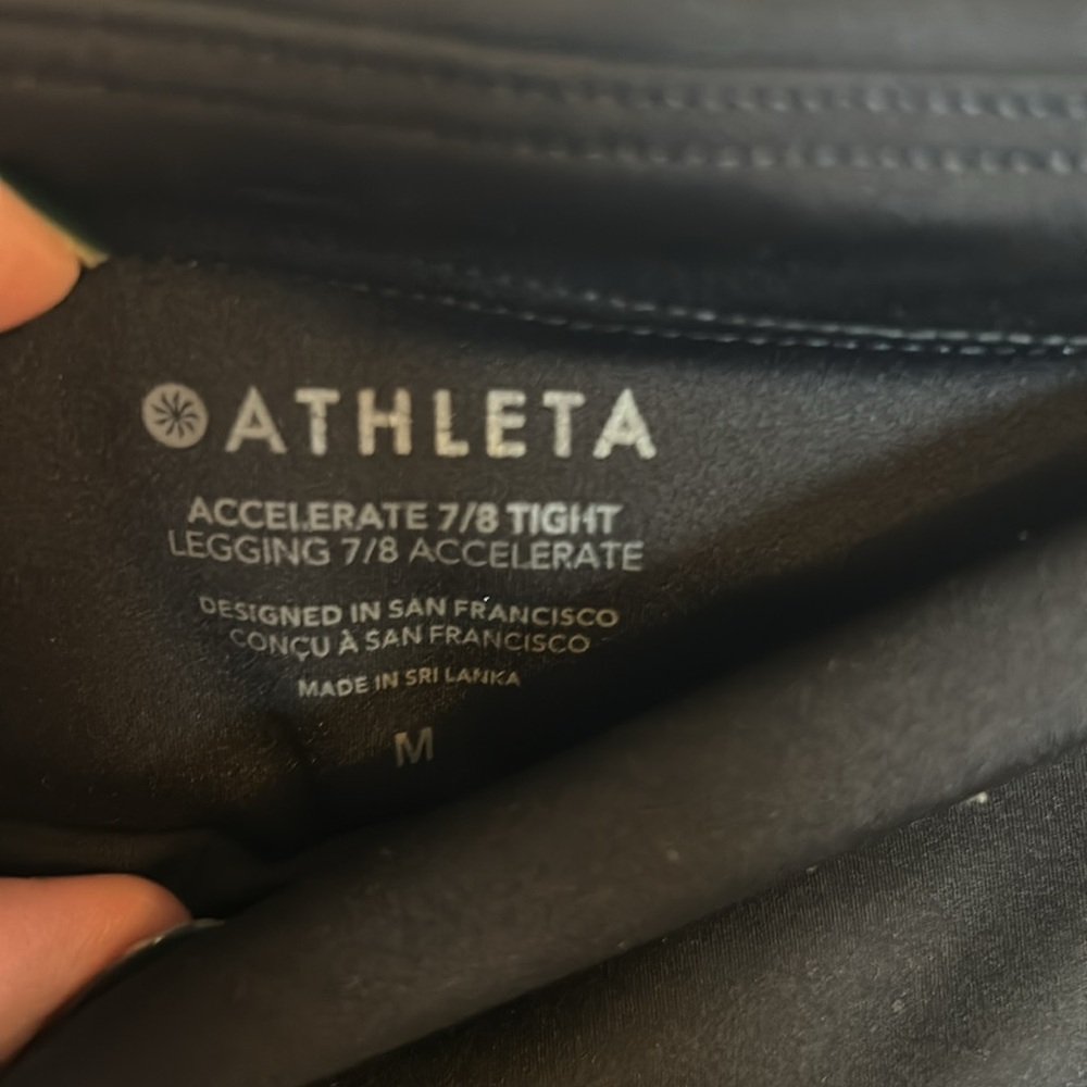 Athleta accelerate 7/8 tight - Picture 3 of 5